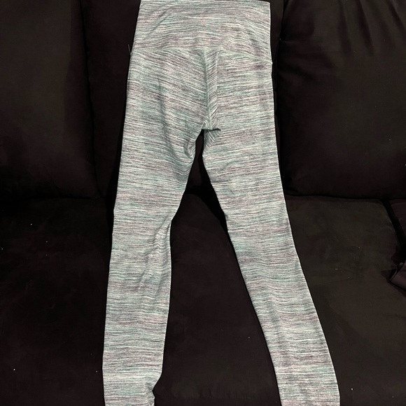 Lululemon pants - Picture 3 of 4